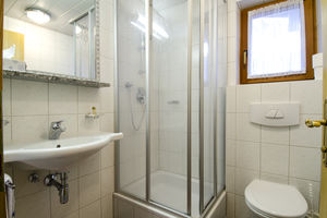 Bath Apartment Ischgl Hotel Garni Golfais  - Ischgl Appartements / Ferienwohnungen Garni Golfais